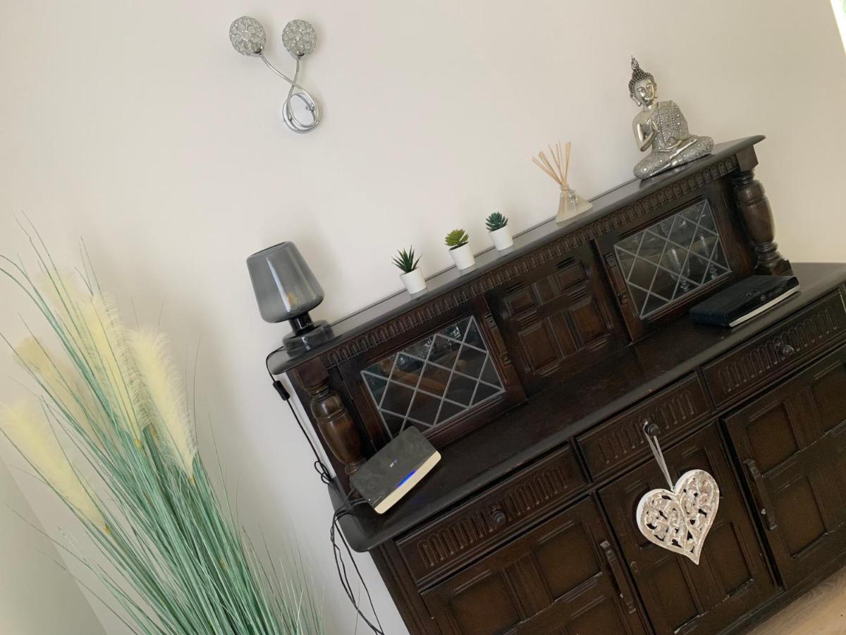 Shore Lodge. 4 Bed Bungalow Only Mtrs From The Beach. Sleeps 8 Sutton-on-Sea Zewnętrze zdjęcie