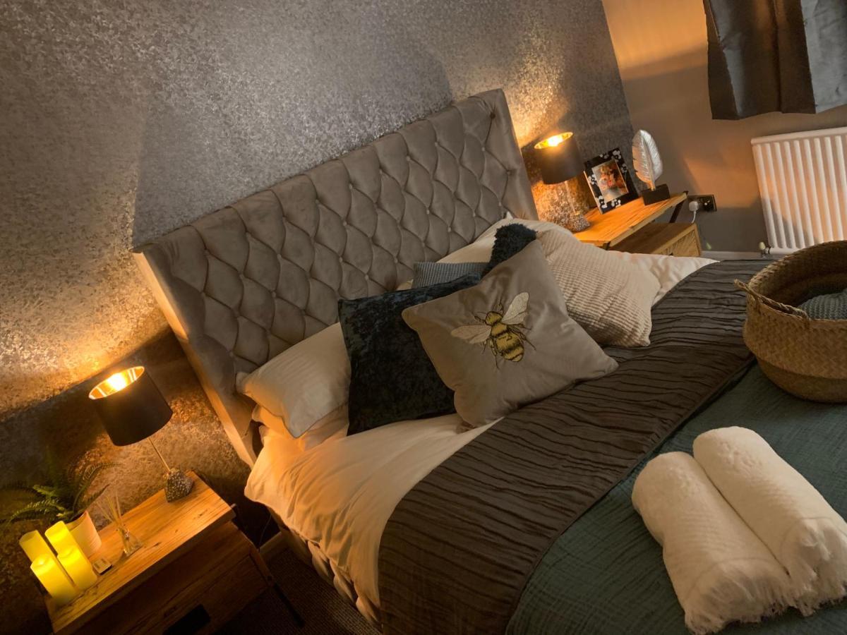 Shore Lodge. 4 Bed Bungalow Only Mtrs From The Beach. Sleeps 8 Sutton-on-Sea Zewnętrze zdjęcie